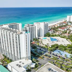https://pelican-beach-resort-by-panhandle-getaways-destin.panamacity-beachhotels.com
